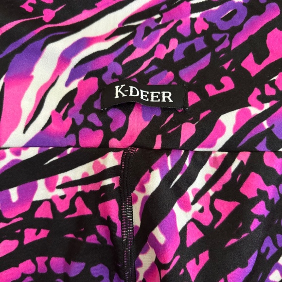 K-Deer Capri Legging Pink & Purple Print Size Medium - Picture 3 of 3
